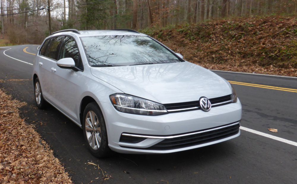 Volkswagen Golf SportWagen front – cropped for web
